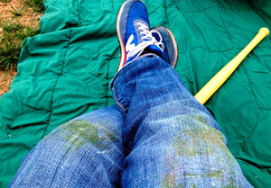 Как восстановить джинсы от пятен травы