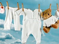 Чем стирать вещи для новорожденного: инструкция