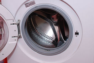 После своевременной чистки стиральная машина будет работать долго и бесперебойно.
