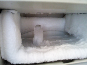 Как разморозить холодильник