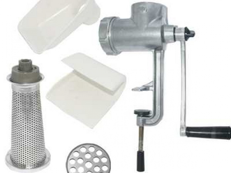 Что входит в комплект к мясорубки