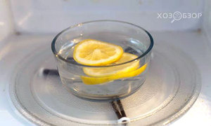 Какие можно использовать средства для чистки микроволновки?