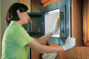 Чистая микроволновка – это просто! Домашние средства по уходу