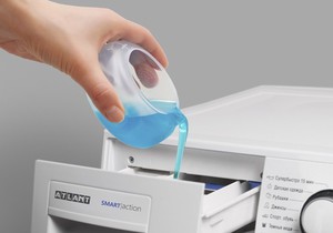 Как залить жидкое средство в стиральную машинку