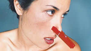 Запах табака - неприятное явление в доме, где проживал курильщик.