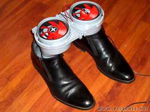 Обувь можно высушить быстро при помощи современных приборов.