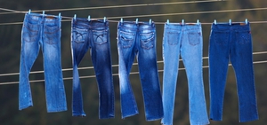 Джинсы относительно быстро высохнут на солнечной стороне.