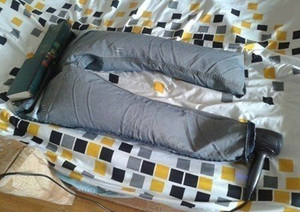 Можно просушить джинсы феном.