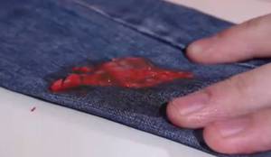 Как можно убрать пластилин с одежды