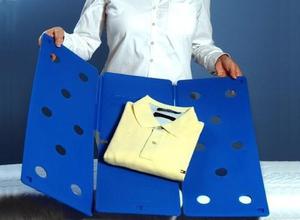 Если рубашку сложить правильно, то ее будет удобно хранить и гладить.