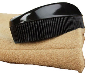 Такая щетка используется для чистки изделий из замши.