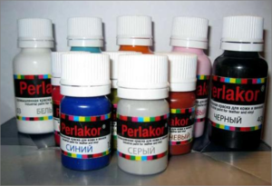 Существуют специальные краски для кожи, ими можно закрасить потертости.