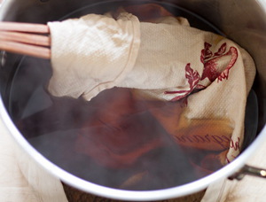 Кипячение кухонных полотенец применяют и сегодня.