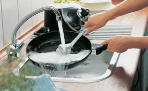 Моющие и чистящие средства