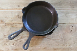Чем чистить чугунные сковородки