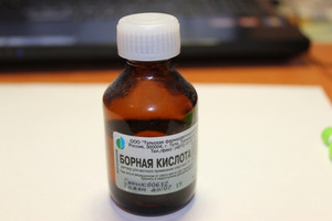 Борная кислота- самое популярное средство против муравьев.